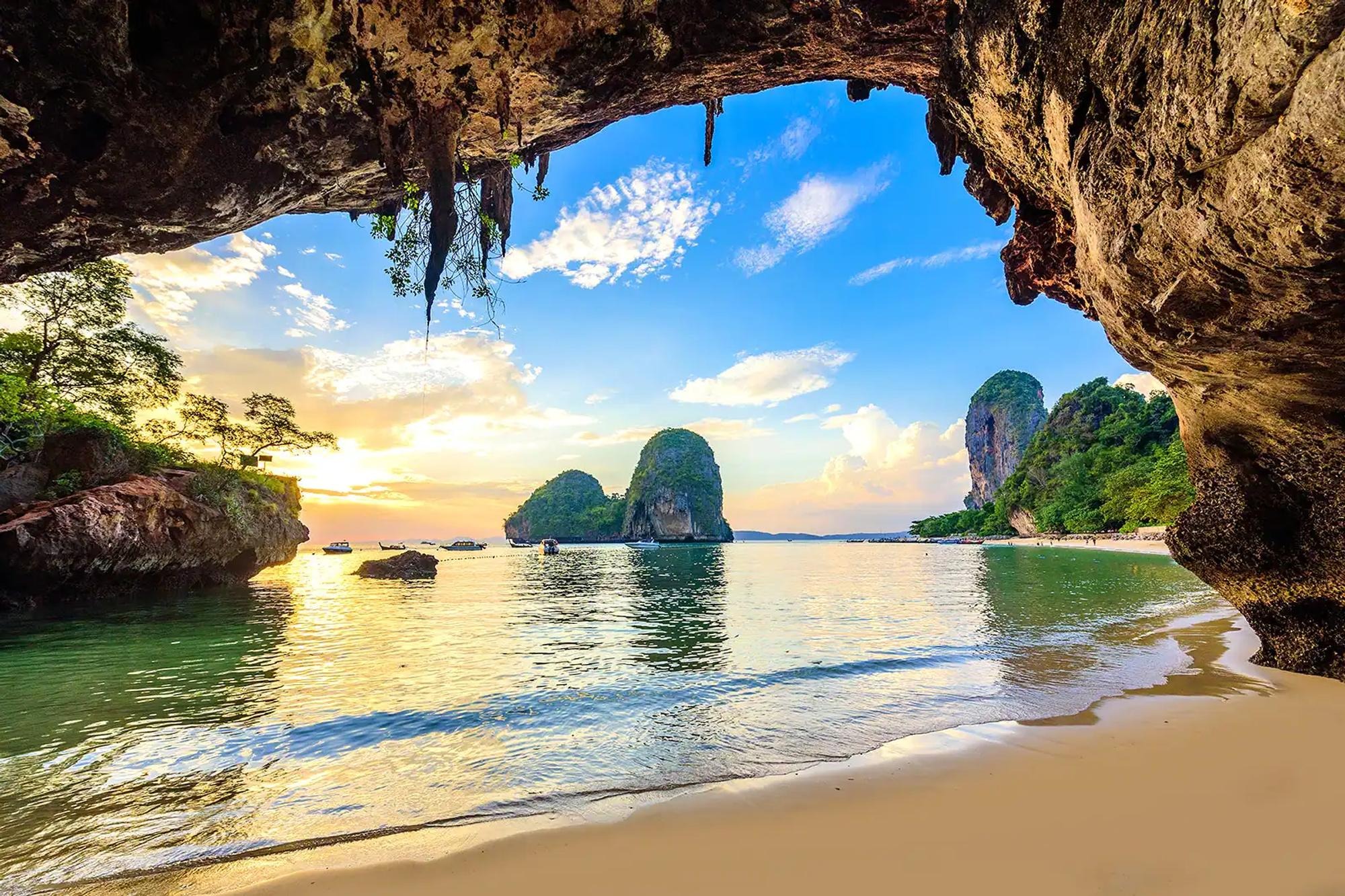 Ultimate Thailand Family Grand Explorer – Phuket, Krabi, Pattaya & Bangkok (8 Nights / 9 Days)